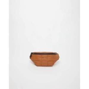 NEW VEE COLLECTIVE women's porter sling bag in cognac